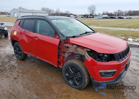 2018 Jeep Compass Latitude z USA, uszkodzony, nr VIN 3C4NJDBB4JT456466